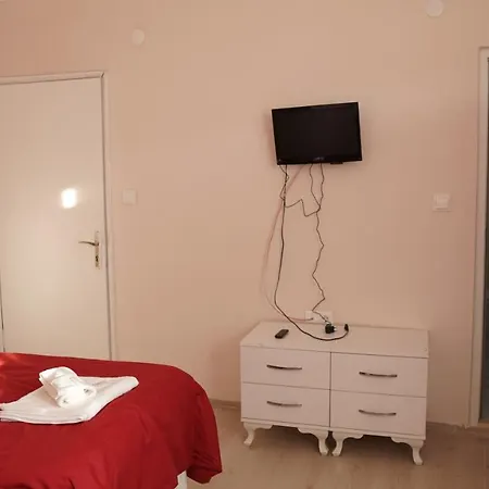 Ayberk Pansiyon * Canakkale